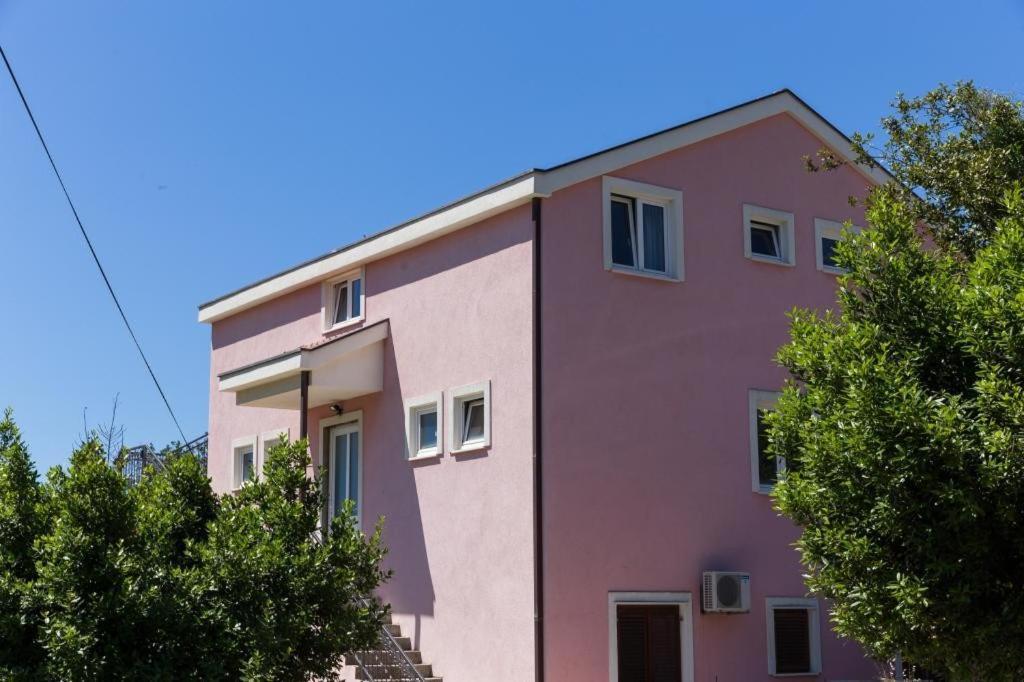 Apartment Green Oase ムリニ エクステリア 写真